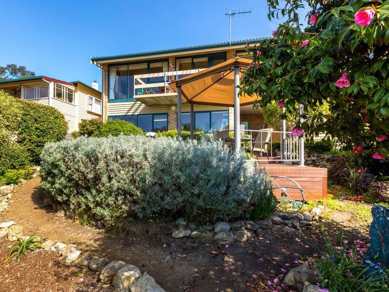 44a ROSLYN AVENUE, Kingston Beach TAS 7050