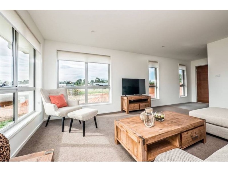 11 Coastal Drive, Seven Mile Beach TAS 7170