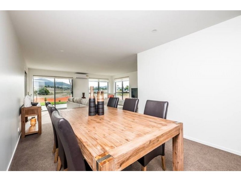 11 Coastal Drive, Seven Mile Beach TAS 7170