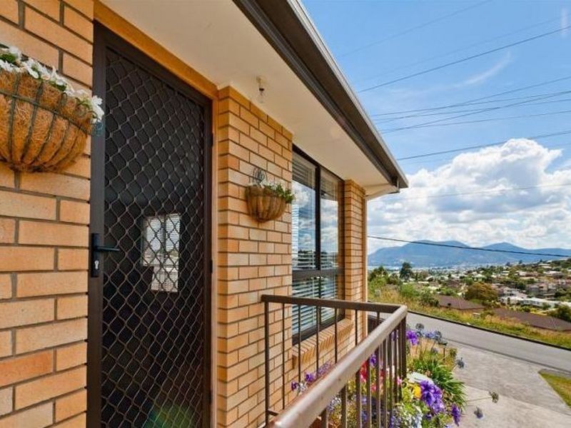 1/15 Nagle Place, Glenorchy TAS 7010