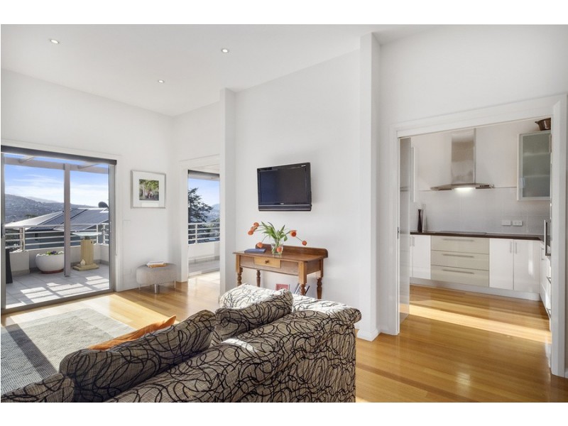 3/36 Maning Avenue, Sandy Bay TAS 7005