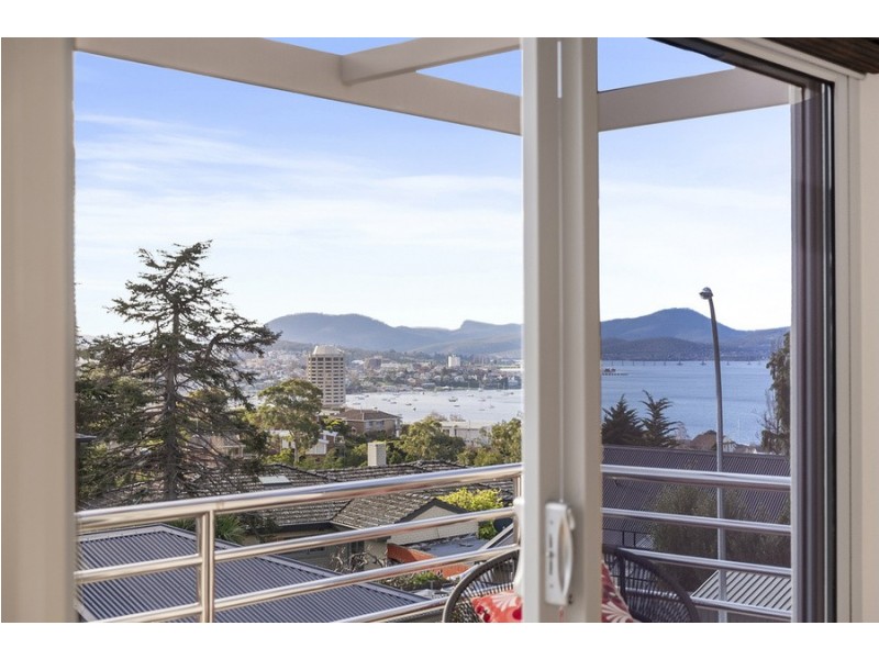 3/36 Maning Avenue, Sandy Bay TAS 7005
