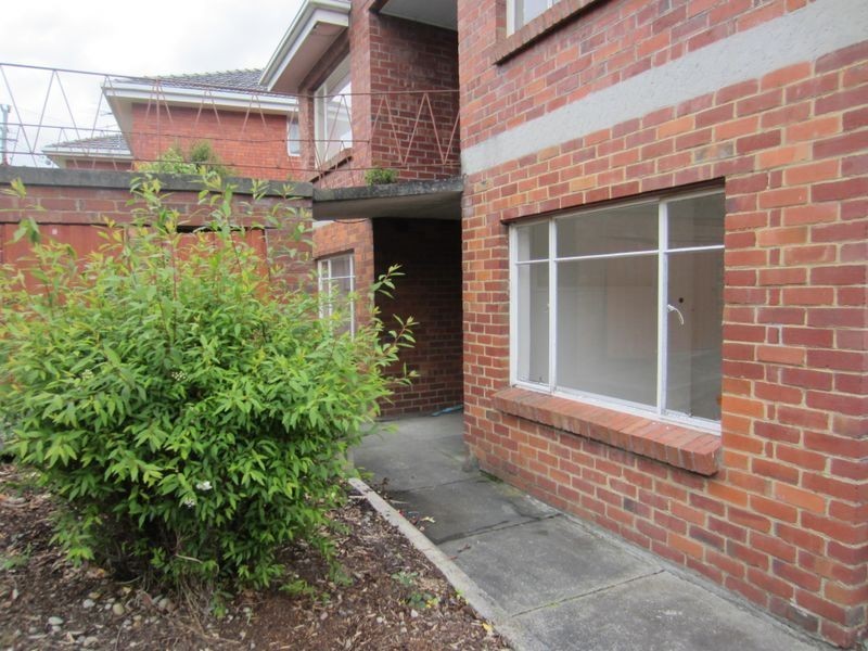 2/11 Doyle Avenue, Lenah Valley TAS 7008