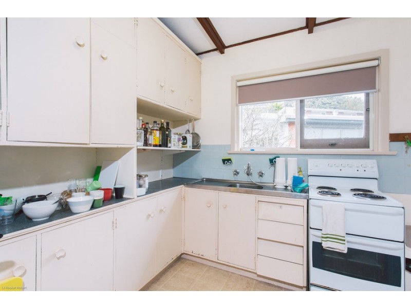 3/8 Woolton Place, Sandy Bay TAS 7005