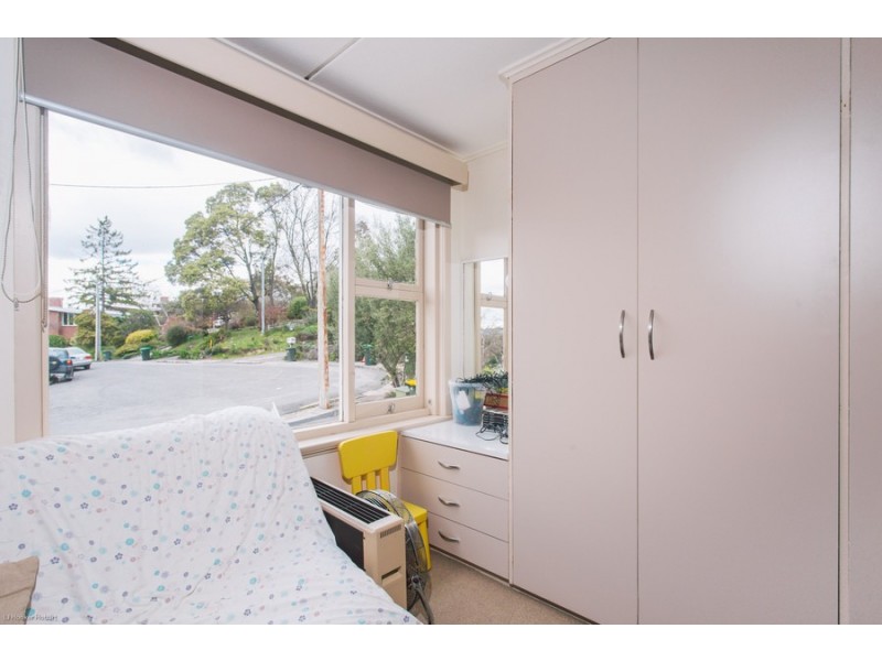 3/8 Woolton Place, Sandy Bay TAS 7005