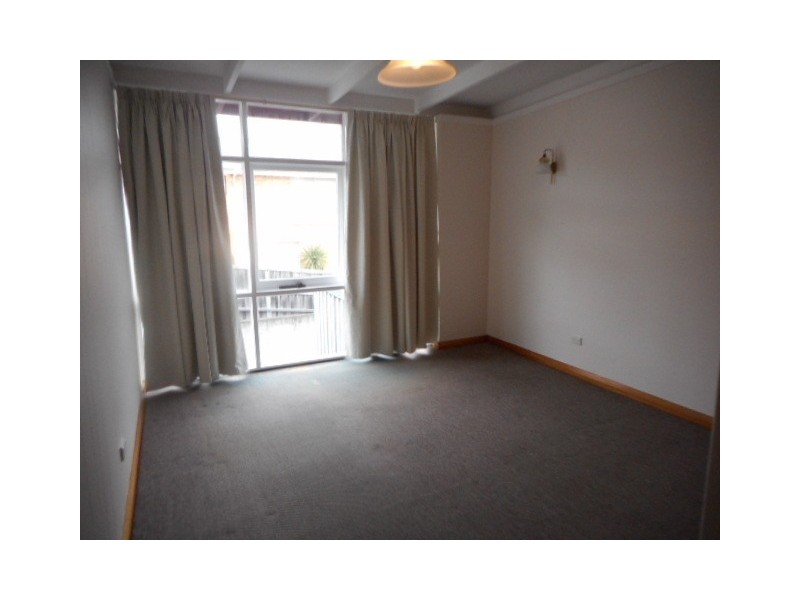 1/66 Regent Street, Sandy Bay TAS 7005