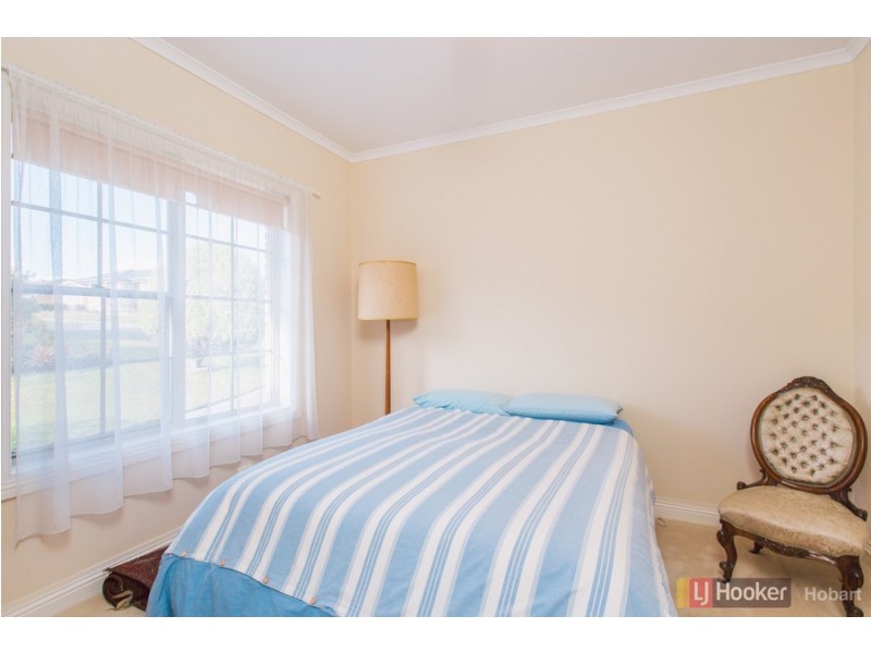 6 Fairway Drive, Kingston TAS 7050