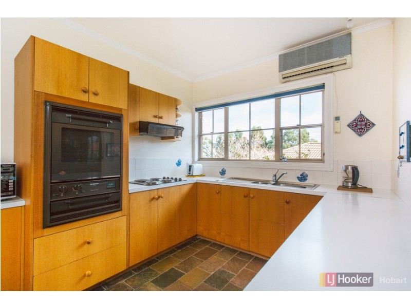 6 Fairway Drive, Kingston TAS 7050