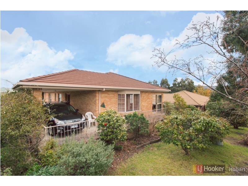 6 Fairway Drive, Kingston TAS 7050