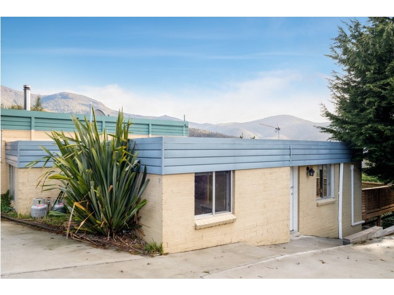 1/7 Castlereagh Court, Lenah Valley TAS 7008