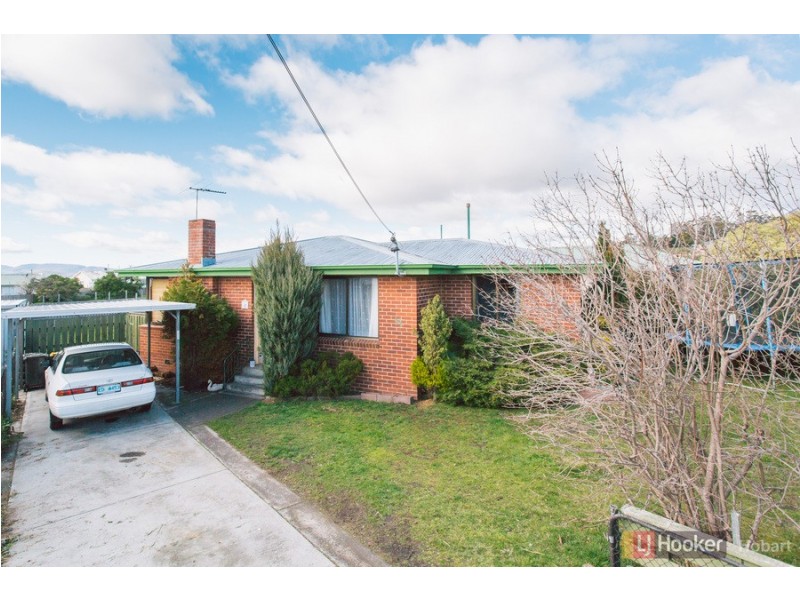 11 Taree Street, Chigwell TAS 7011
