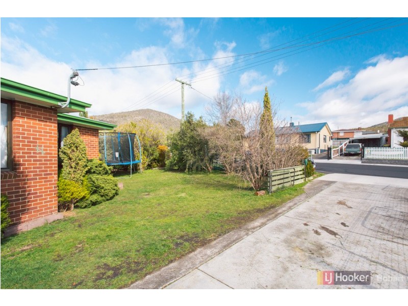 11 Taree Street, Chigwell TAS 7011