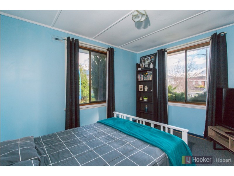 11 Taree Street, Chigwell TAS 7011