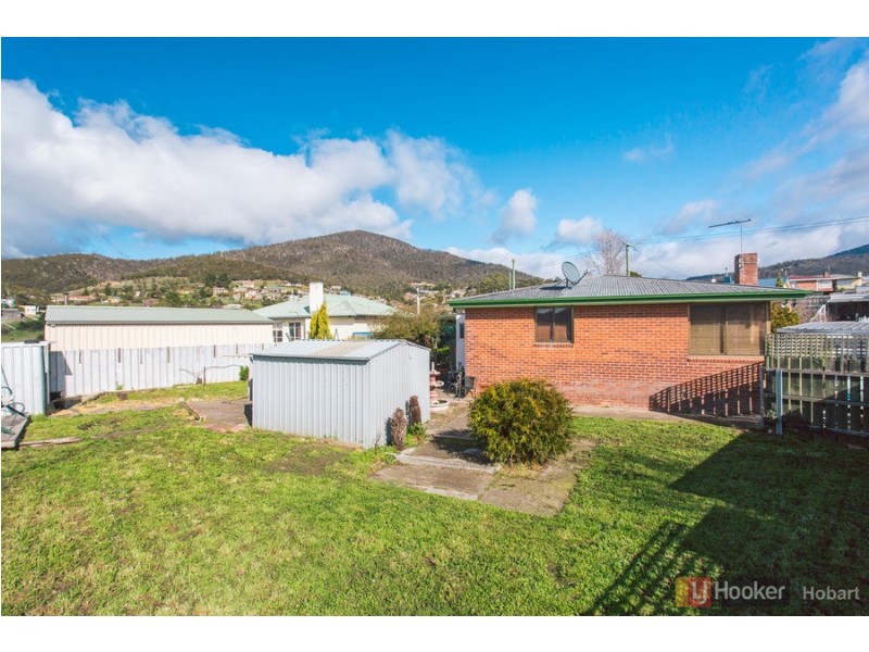 11 Taree Street, Chigwell TAS 7011