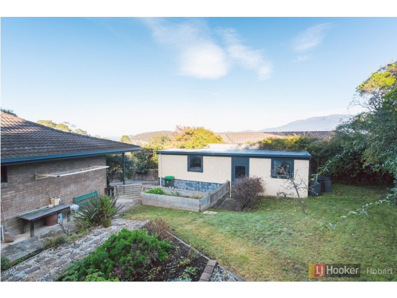 4 Robin Court, Lindisfarne TAS 7015