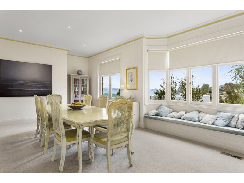 18 Ilfracombe Crescent, Sandy Bay TAS 7005