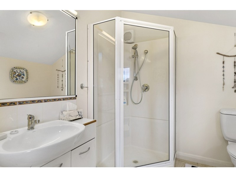 18 Ilfracombe Crescent, Sandy Bay TAS 7005