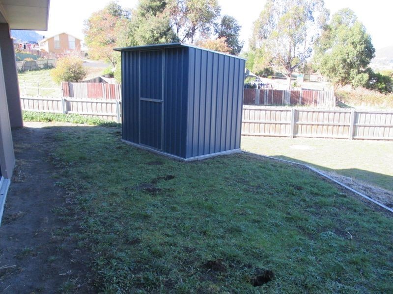 8 Husten Circle, New Norfolk TAS 7140