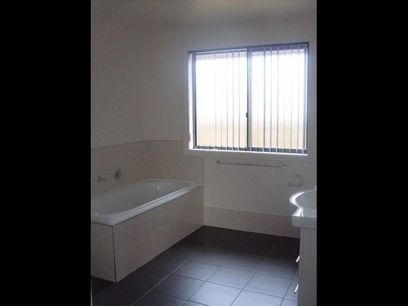 2/76 Pennington Drive, Sorell TAS 7172