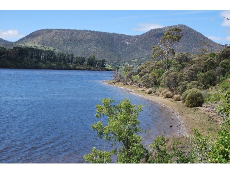 28 Curlew Parade, Claremont TAS 7011