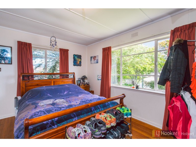 28 Curlew Parade, Claremont TAS 7011