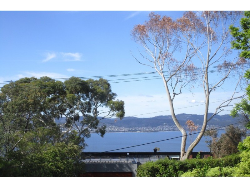 5 EURELLA Avenue, Sandy Bay TAS 7005