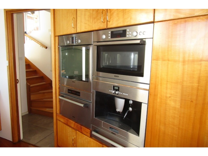 5 EURELLA Avenue, Sandy Bay TAS 7005