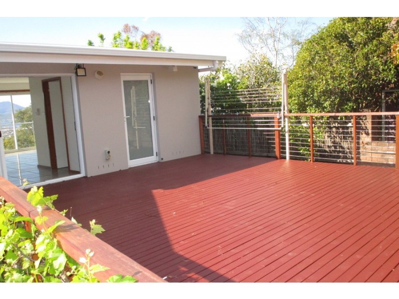 5 EURELLA Avenue, Sandy Bay TAS 7005