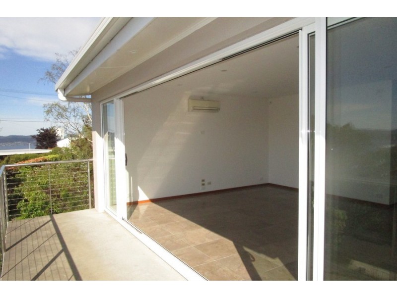 5 EURELLA Avenue, Sandy Bay TAS 7005