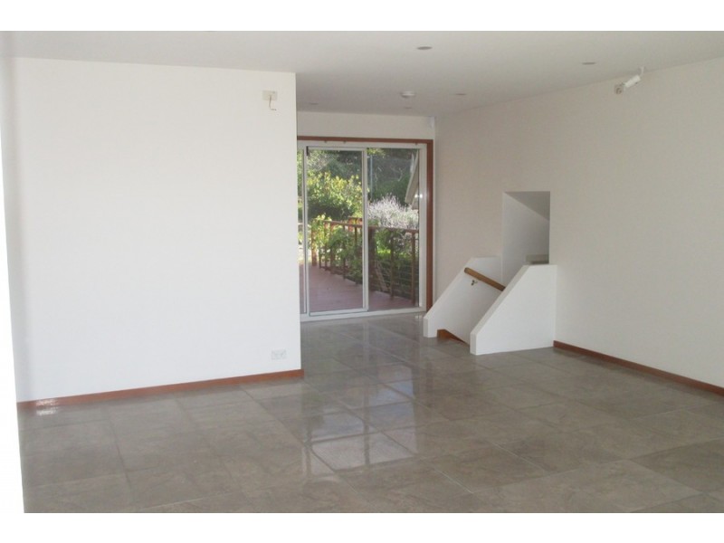 5 EURELLA Avenue, Sandy Bay TAS 7005