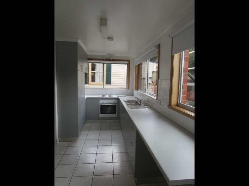 8 CRISP Street, Sandy Bay TAS 7005