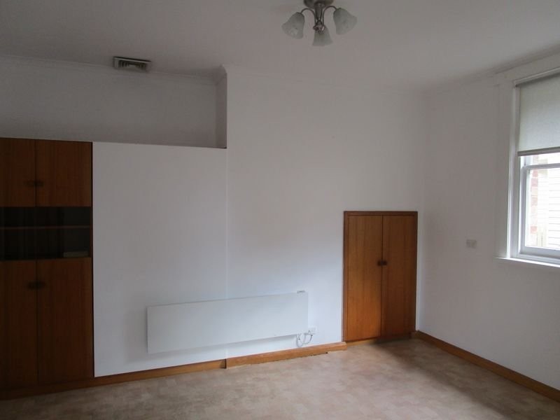 8 CRISP Street, Sandy Bay TAS 7005