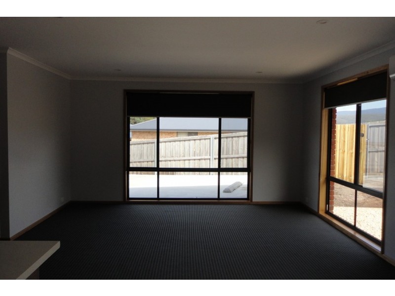 1/16 Thornbill Street, Kingston TAS 7050