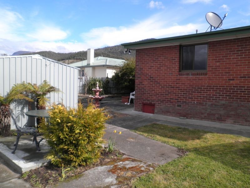 11 Taree Street, Berriedale TAS 7011