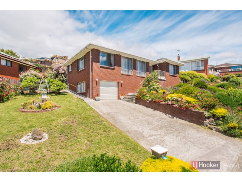19 Chandos Drive, Berriedale TAS 7011