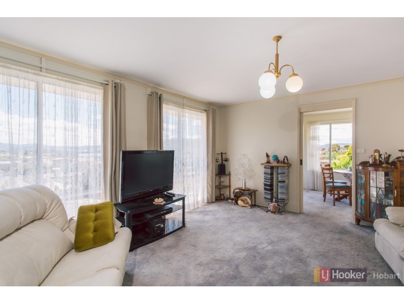 19 Chandos Drive, Berriedale TAS 7011