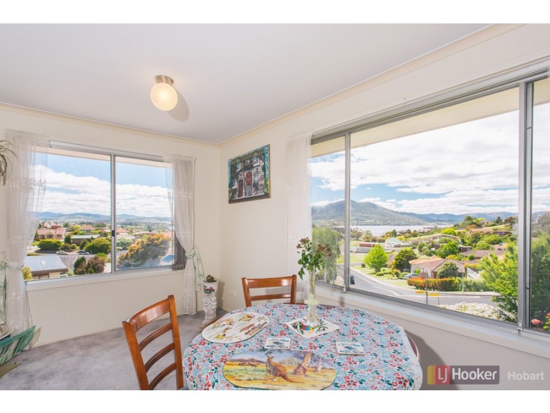 19 Chandos Drive, Berriedale TAS 7011