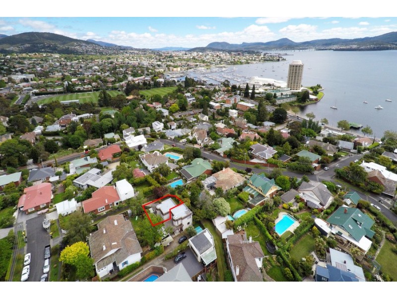 1a Winscombe Crescent, Sandy Bay TAS 7005