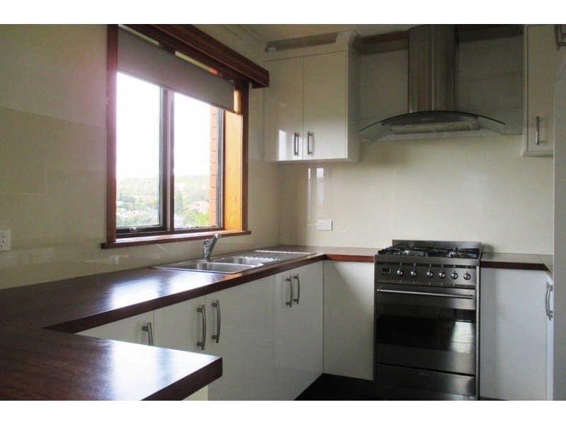 8/9 Hildern Street, New Town TAS 7008