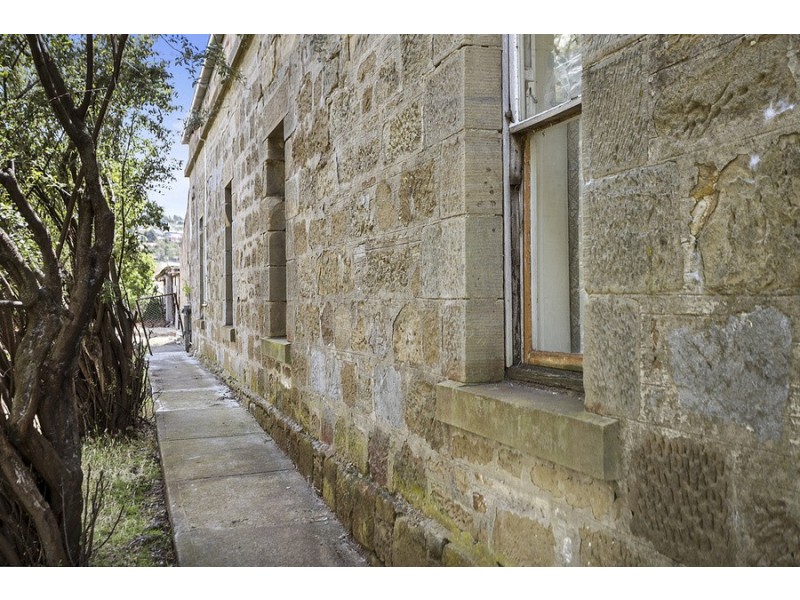 7 Wilks Road, Lenah Valley TAS 7008