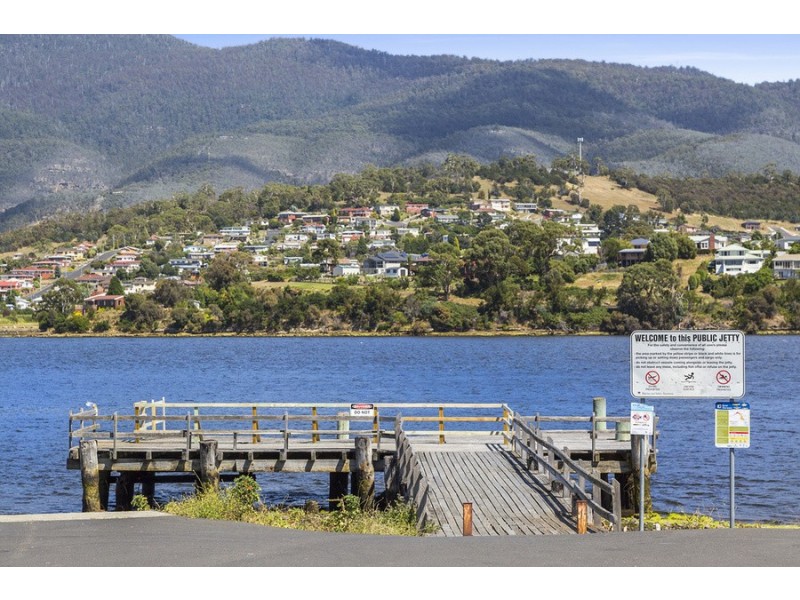 70 Jetty Road, Old Beach TAS 7017