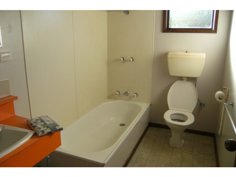 C1/158 Roslyn Avenue, Blackmans Bay TAS 7052