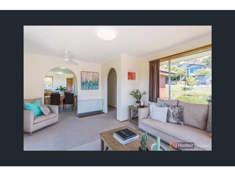 1 Greenway Avenue, Lenah Valley TAS 7008