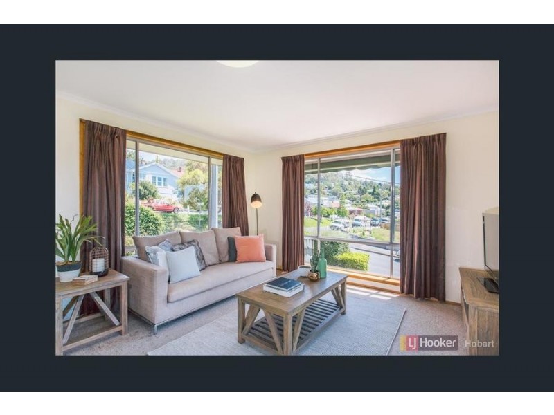 1 Greenway Avenue, Lenah Valley TAS 7008