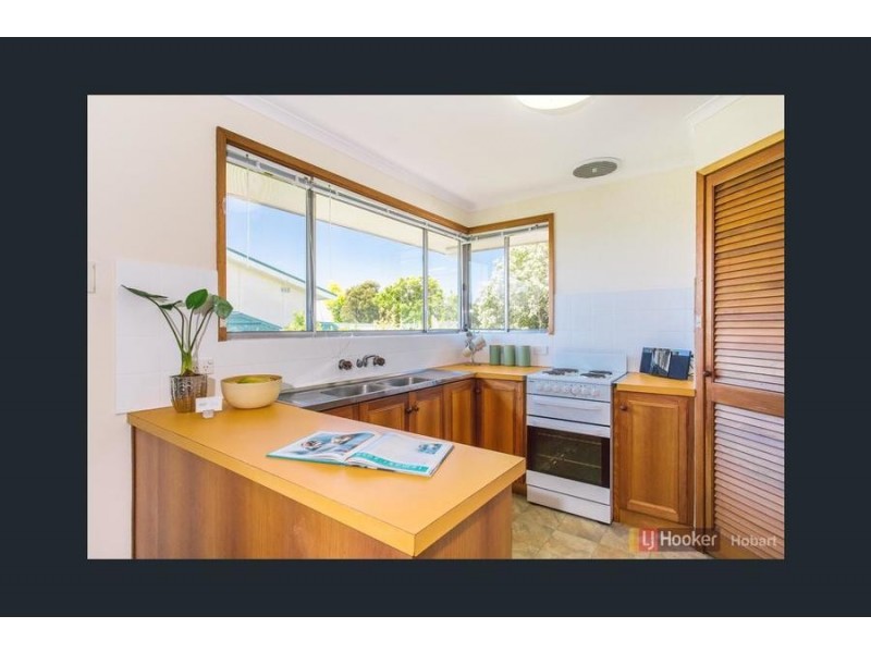 1 Greenway Avenue, Lenah Valley TAS 7008