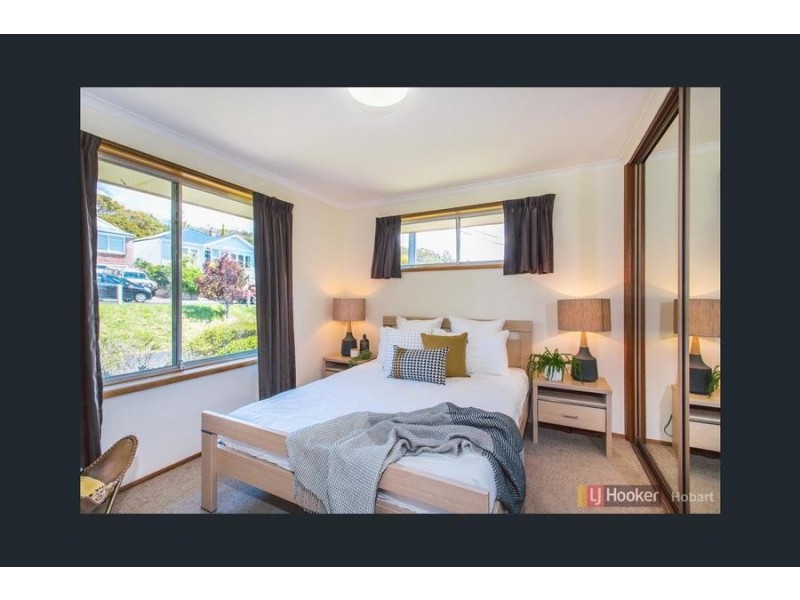 1 Greenway Avenue, Lenah Valley TAS 7008