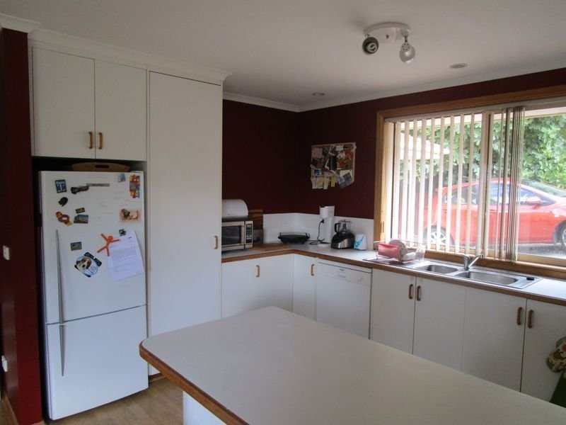 2/29 ALWYN Road, Lenah Valley TAS 7008