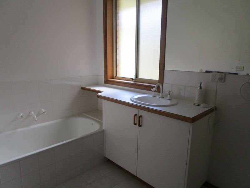 2/29 ALWYN Road, Lenah Valley TAS 7008