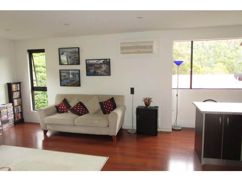 7 NIELSON Drive, Montrose TAS 7010