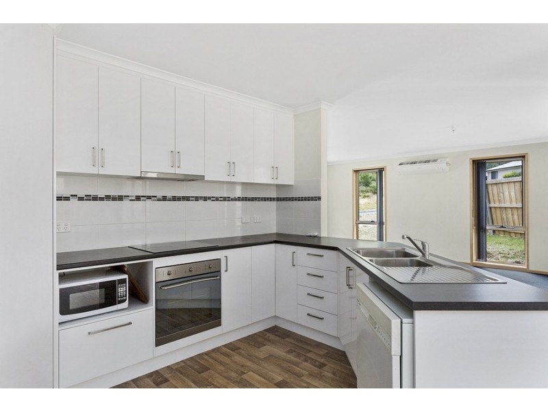 160 Branscombe Road, Claremont TAS 7011
